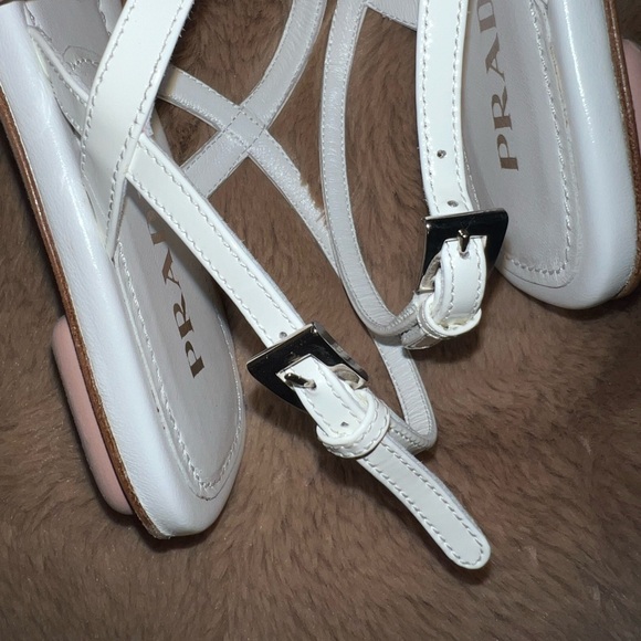 Prada - Patent leather thong sandals in white - Picture 4 of 8